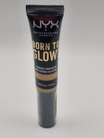 NYX Professional Makeup Born to Glow Radiant Concealer, Iridescent Finish, Reduces Under Eye Circles, Highlight and Contour, Vegan Formula
