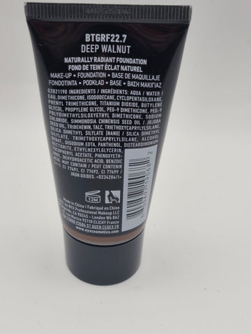 NYX Professional Makeup Born to Glow Radiant Foundation, Iridescent Finish, Buildable Medium Coverage, Vegan Formula