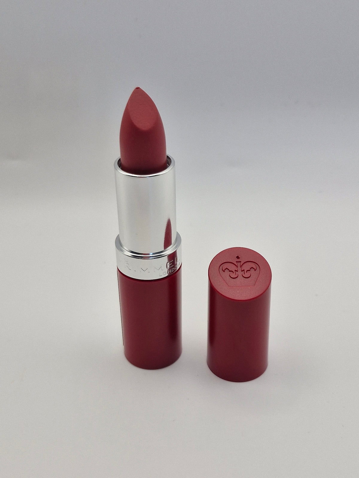 Rimmel Lasting Finish Lipstick by Kate - 115